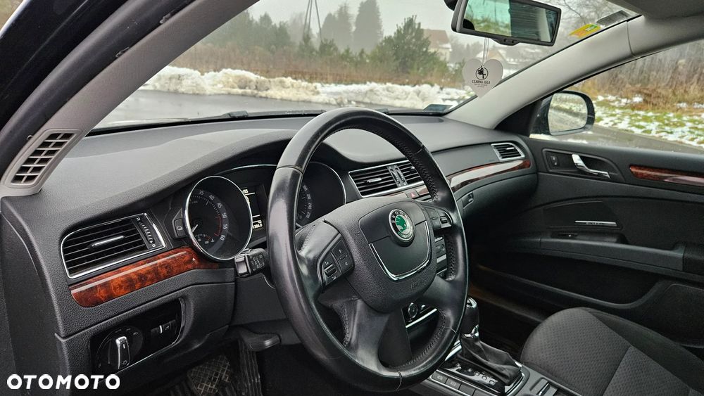 Skoda Superb 2.0 TDI Comfort DSG - 6