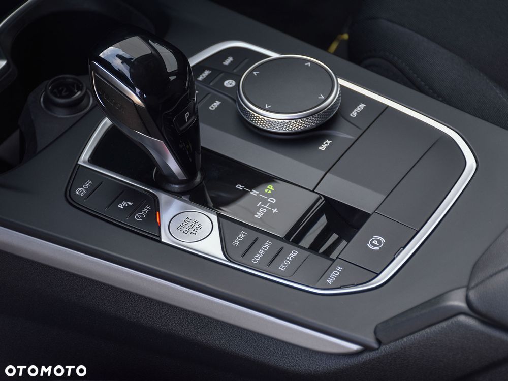 BMW Seria 1 118i Advantage - 15