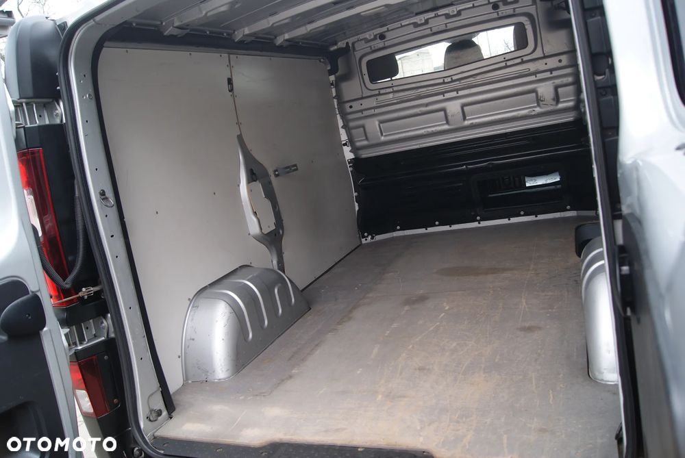 Opel Vivaro-B - 11