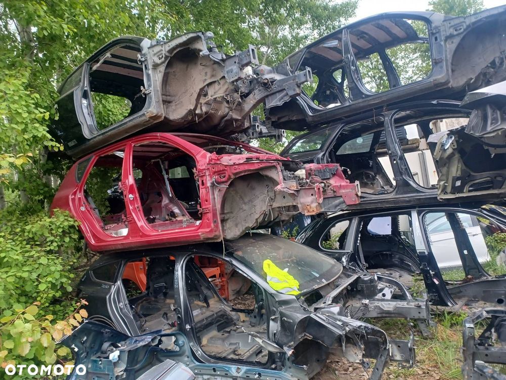ĆWIARTKA BŁOTNIK PRAWY TYŁ FORD FOCUS MK4 BJ - 8