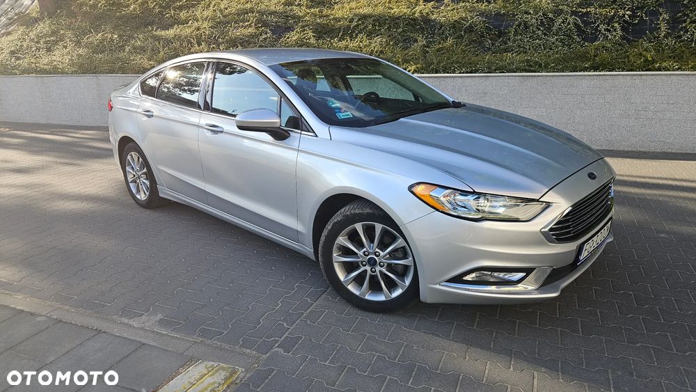Ford Fusion - 2