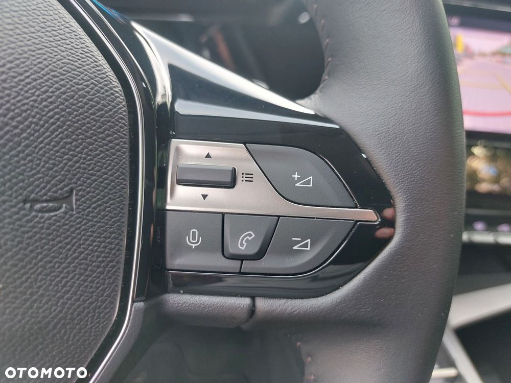 Peugeot 408 1.2 PureTech Allure S&S EAT8 - 18