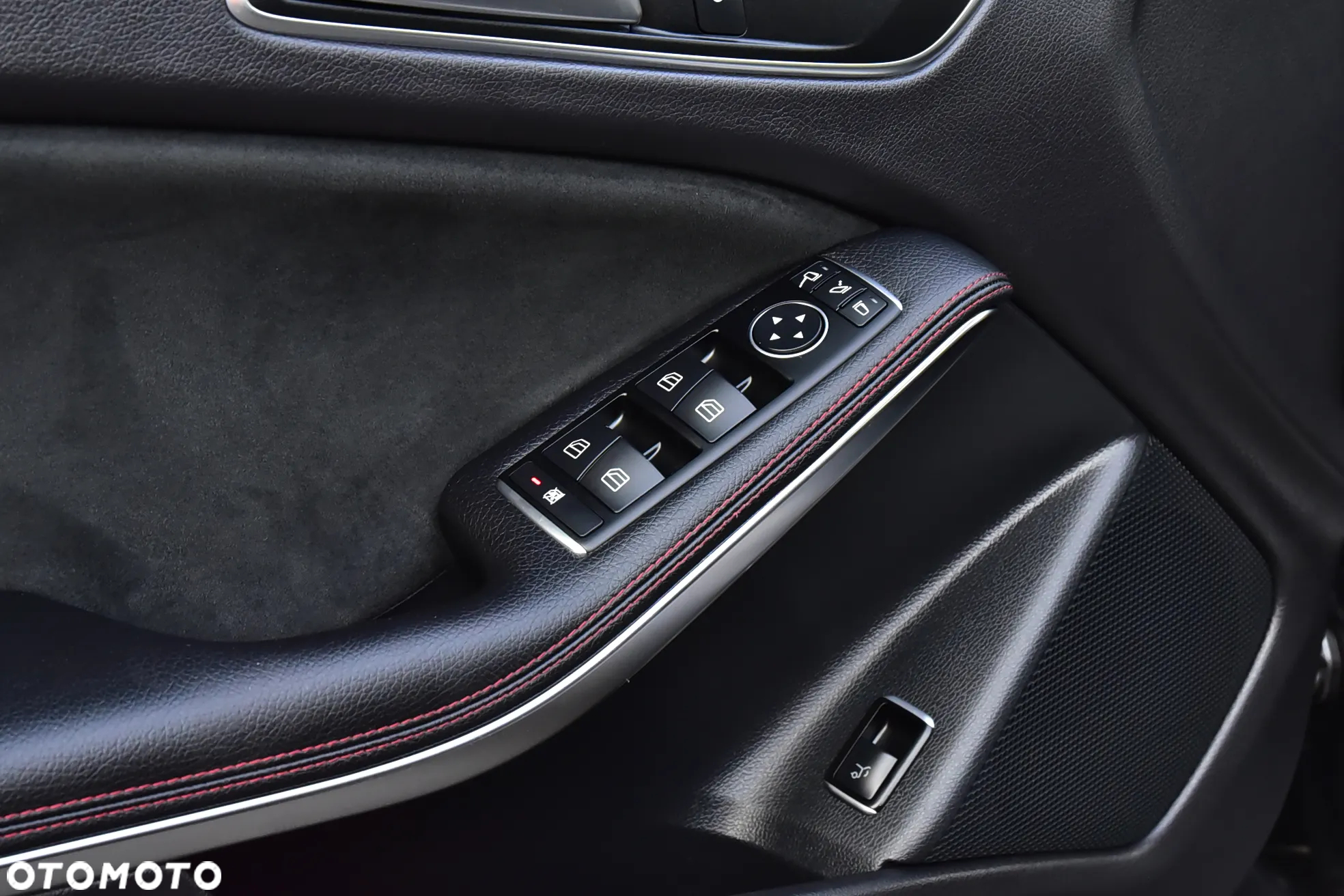 Mercedes-Benz GLA 250 4Matic 7G-DCT AMG Line - 22