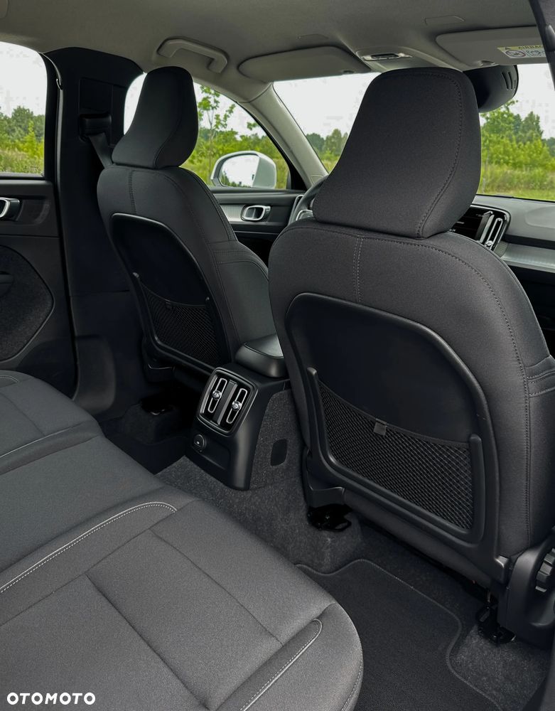 Volvo XC 40 - 35