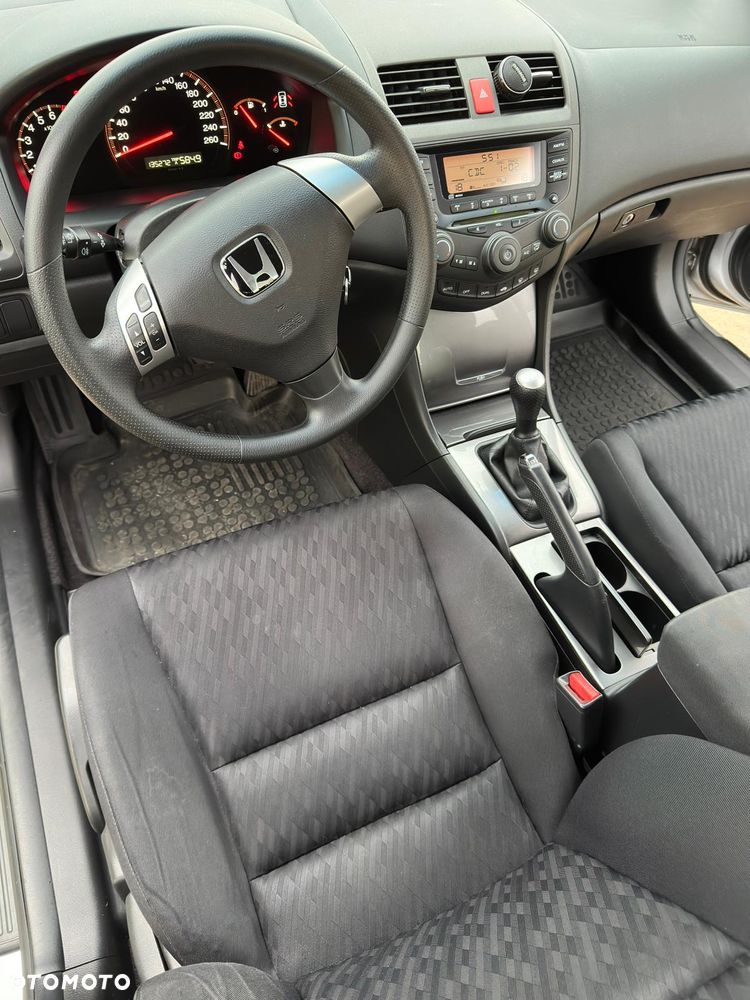 Honda Accord 2.0 Comfort - 19