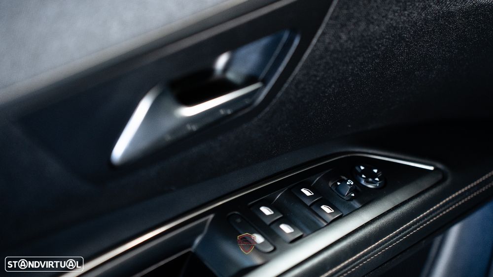 Peugeot 5008 1.5 BlueHDi GT EAT8 - 17