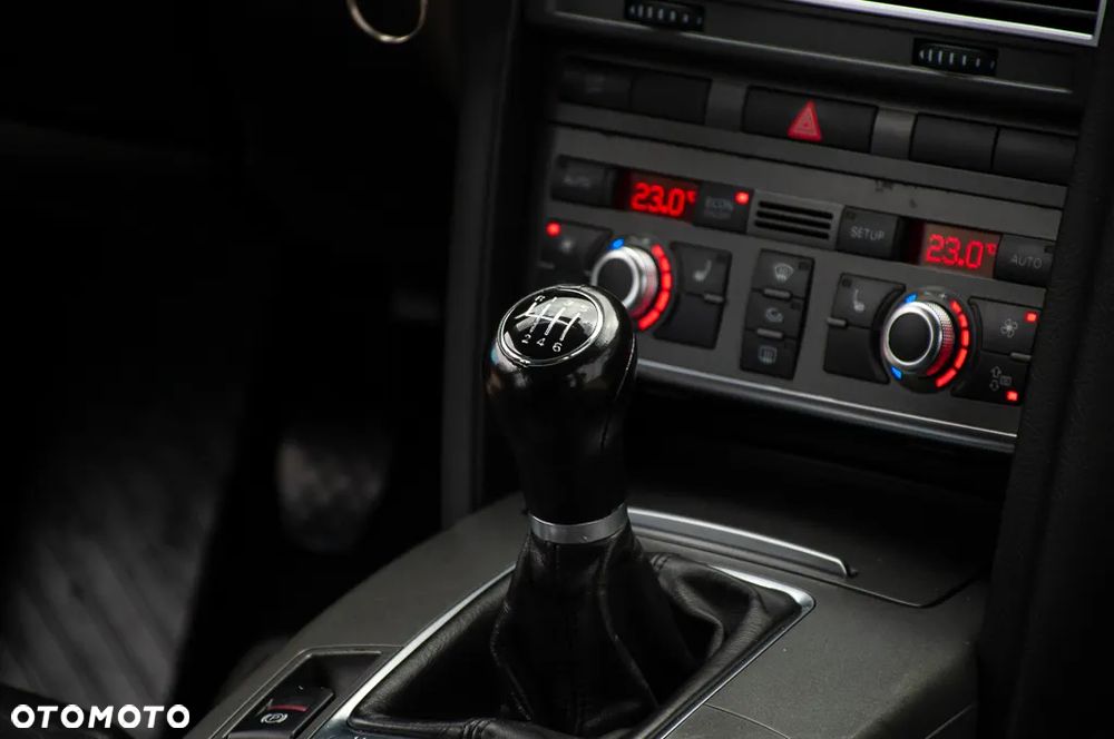 Audi A6 Limousine 2.4 - 24