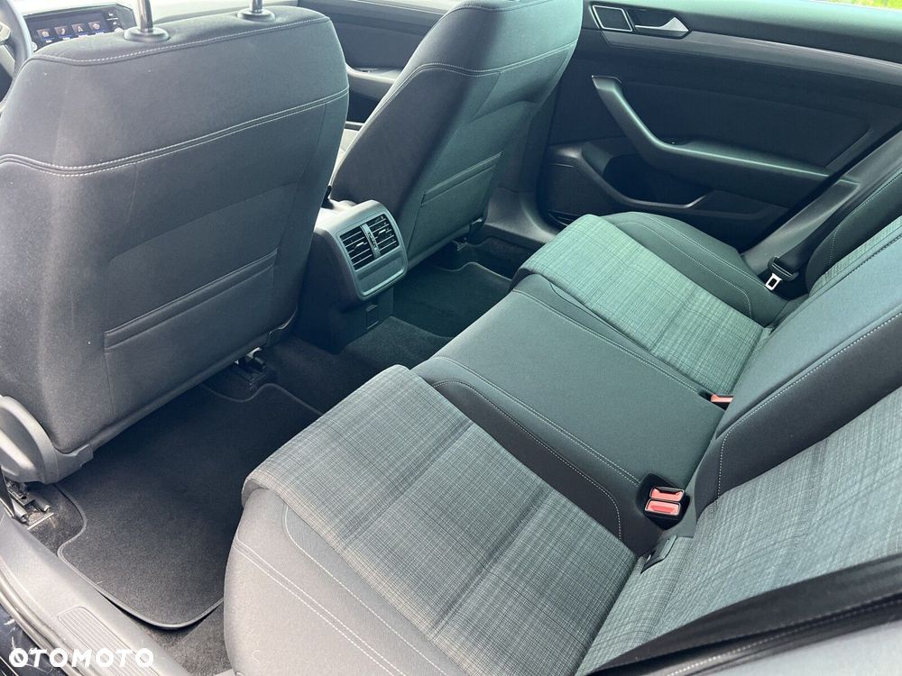Volkswagen Passat Variant - 27