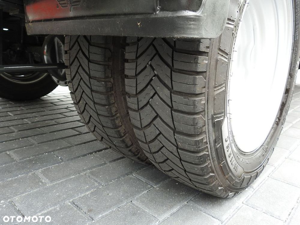 Iveco DAILY 35C15 KONTENER CHŁODNIA -12*C ZASILANIE 230V TEMPOMAT KLIMATYZACJA BLIŹNIACZE KOŁA  150KM - 22