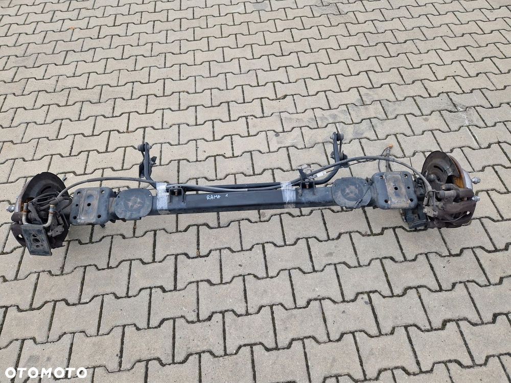 RENAULT MASTER IV 19- BELKA OŚ TYŁ RAMA - 1