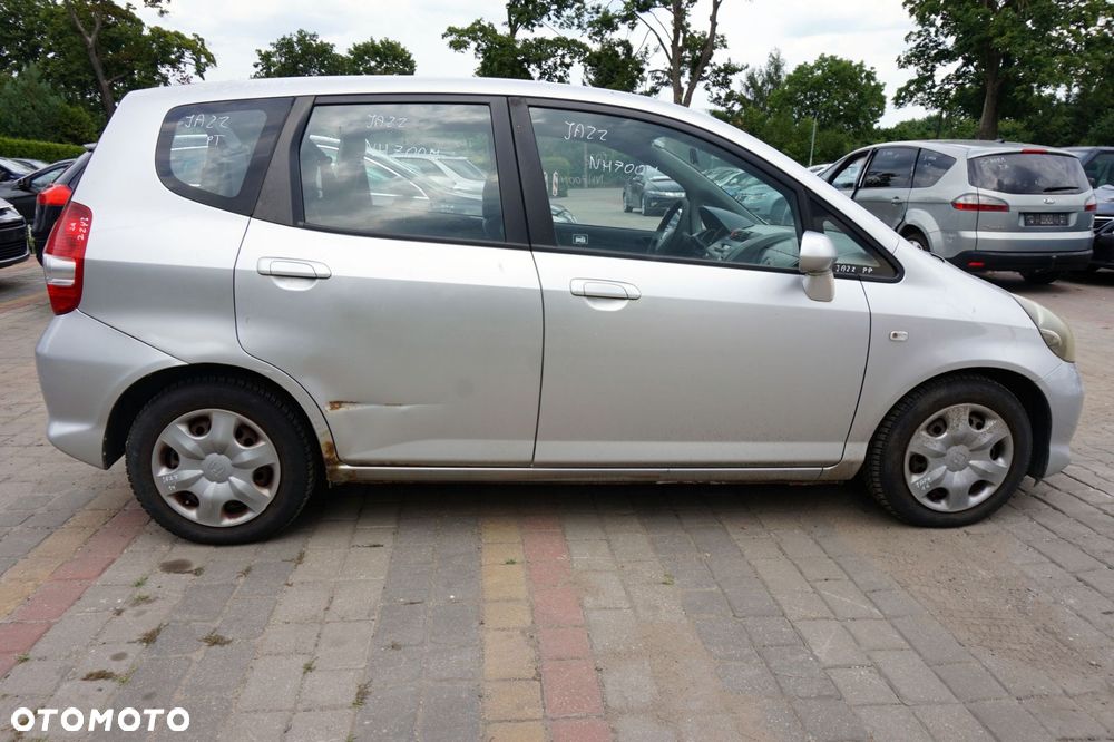 HONDA JAZZ II HB 2006 NH700M 1.2 8V L12A1 78KM SREBRNY na części - 14