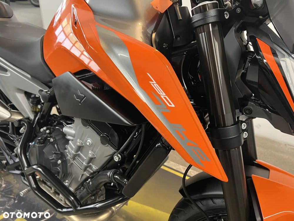 KTM Duke - 10