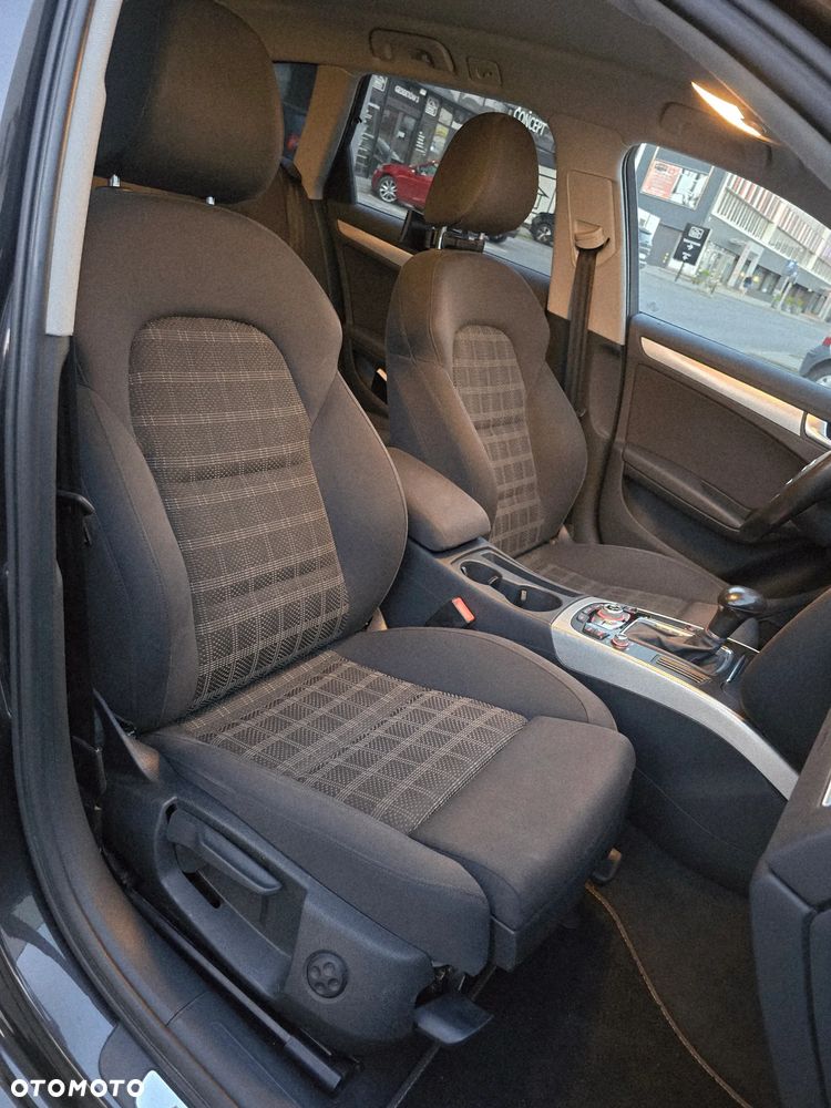 Audi A4 Avant 2.0 TDI DPF clean diesel multitronic S line Sportpaket - 13