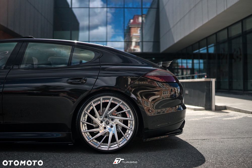 Porsche Panamera 4S - 8