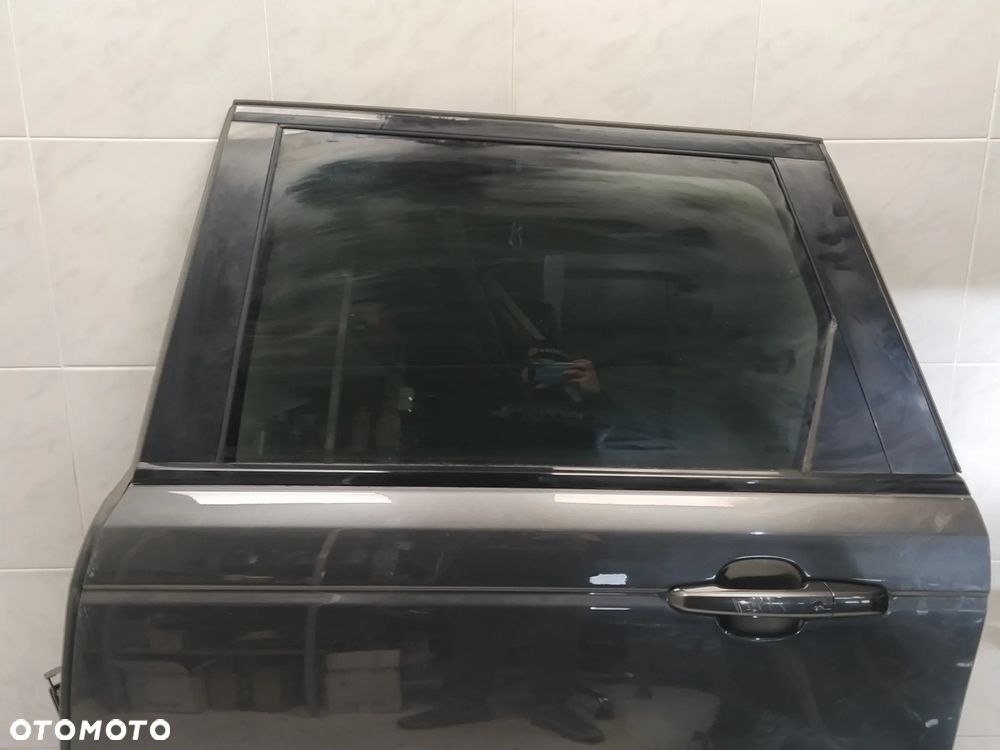 RANGE ROVER SPORT L494 DRZWI LEWY TYŁ TYLNE SZYBA LOGOWANA KLAMKA KOLOR CORRIS GREY UK ORYGINAŁ - 3