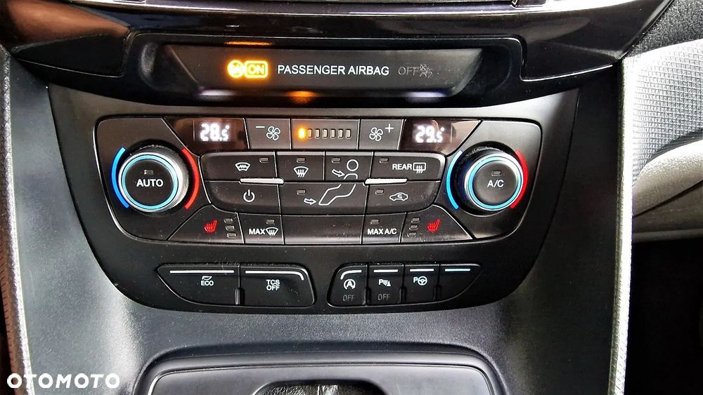 Ford Tourneo Connect Gr 1.5 EcoBlue Titanium PowerShift - 24