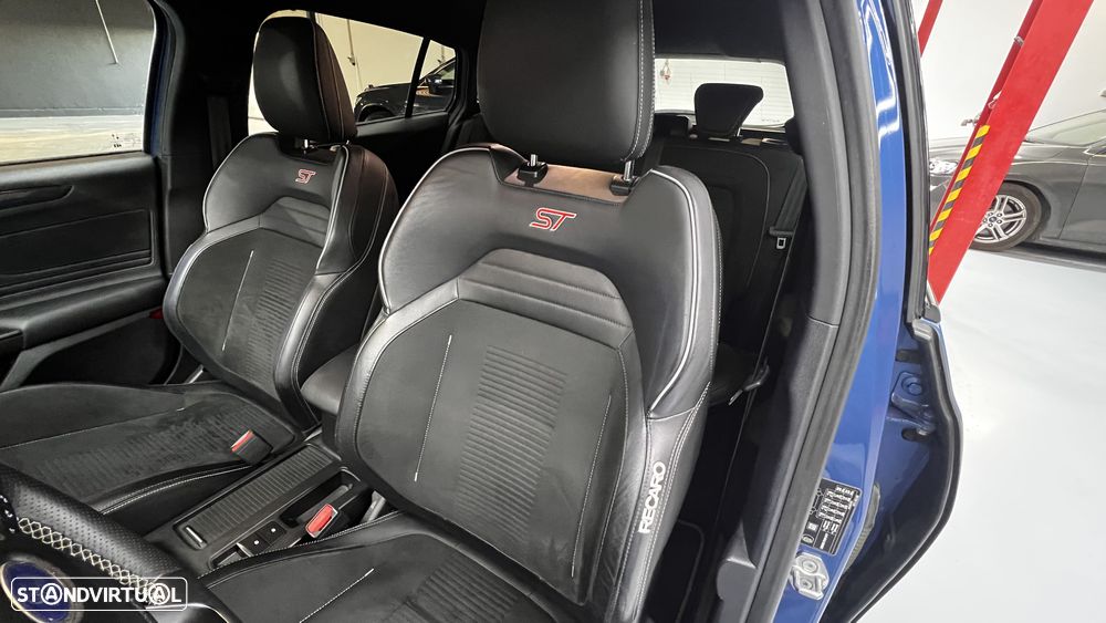 Ford Focus SW 2.3 EcoBoost S&S ST - 7