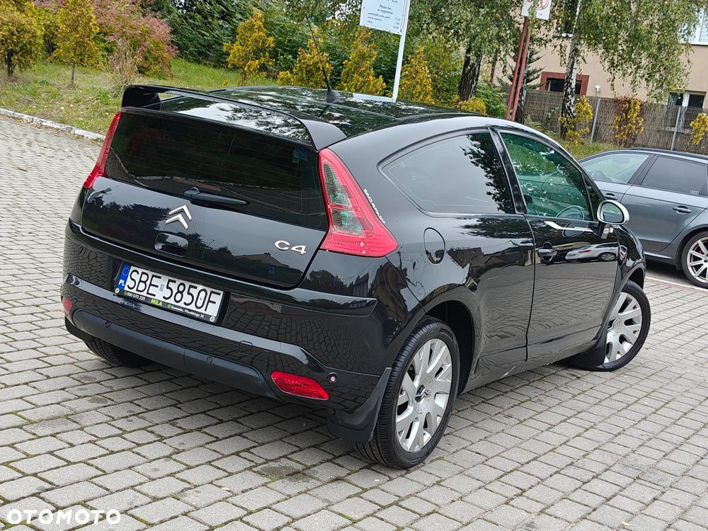 Citroën C4 1.6 16V Confort - 3