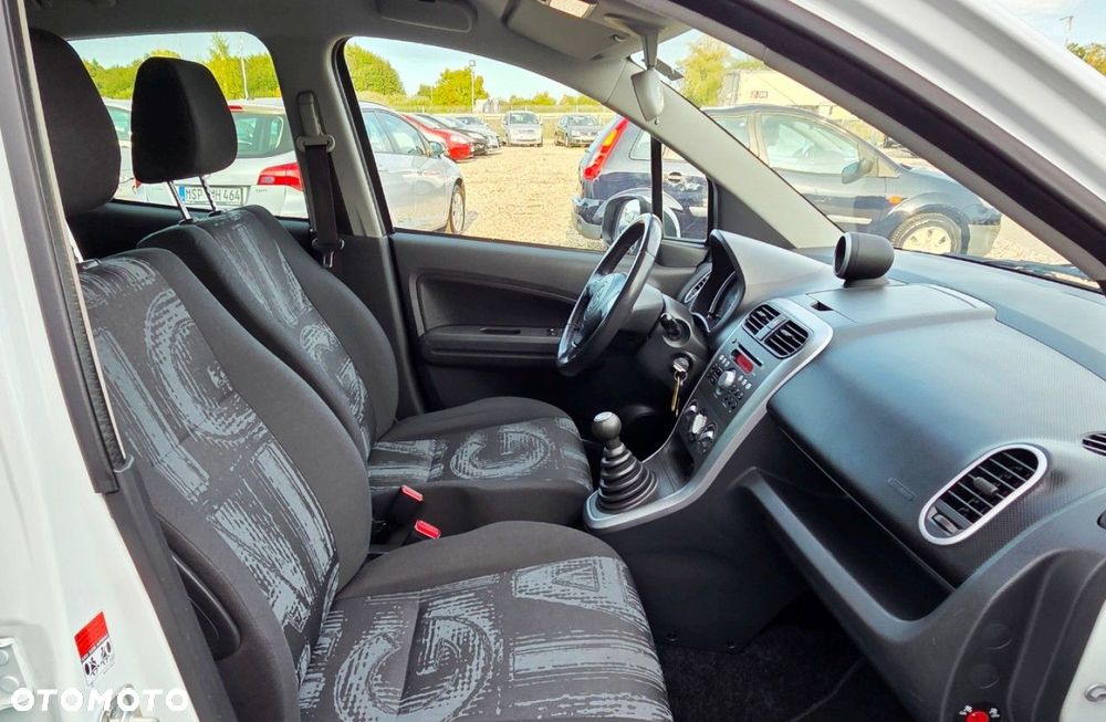 Opel Agila - 24
