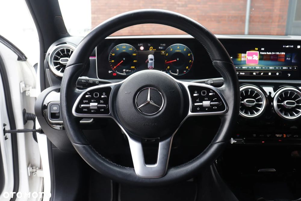 Mercedes-Benz Klasa A 200 7G-DCT - 16