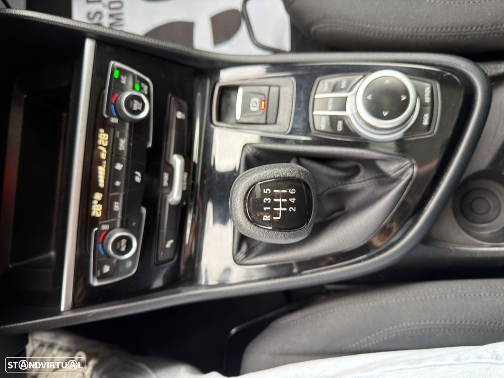 BMW 216 Active Tourer d Line Sport - 37