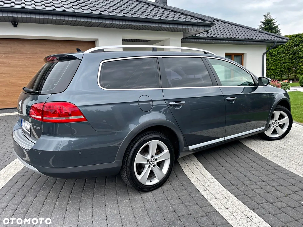 Volkswagen Passat Alltrack 2.0 TDI BlueMotion Technology - 11