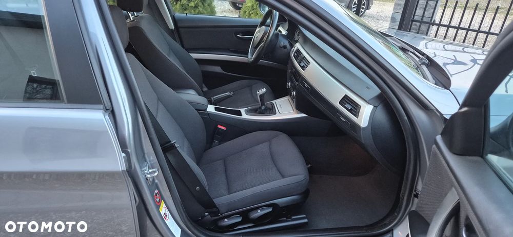 BMW Seria 3 320i Edition Lifestyle - 20