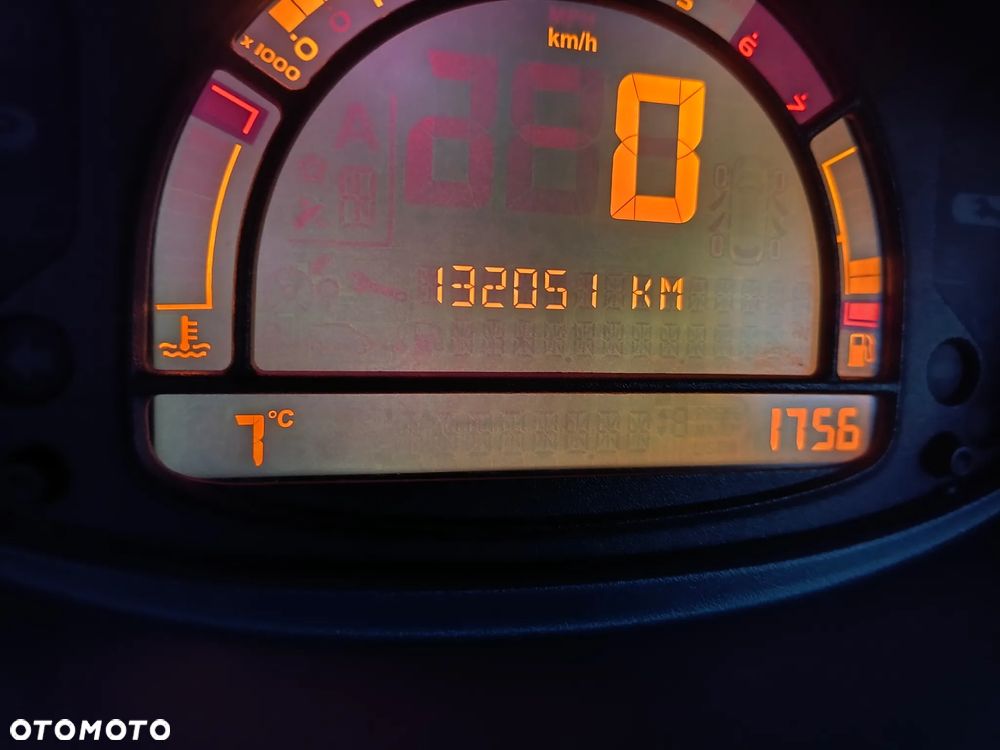 Renault Modus 1.4 16V Alize - 9