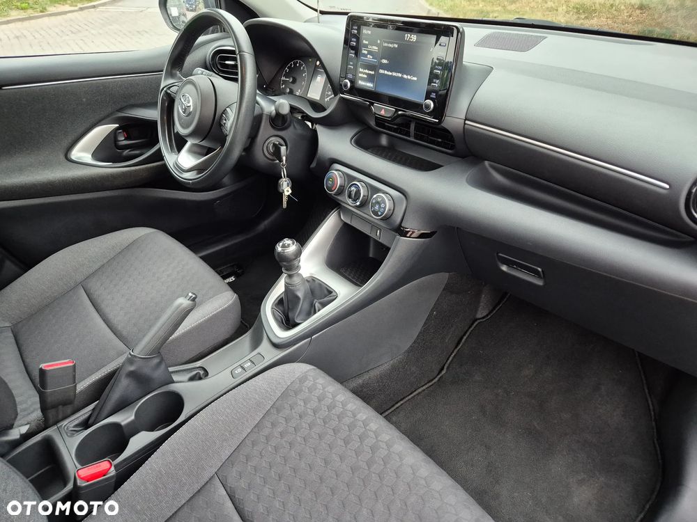 Toyota Yaris 1.5 Selection Elegant - 13