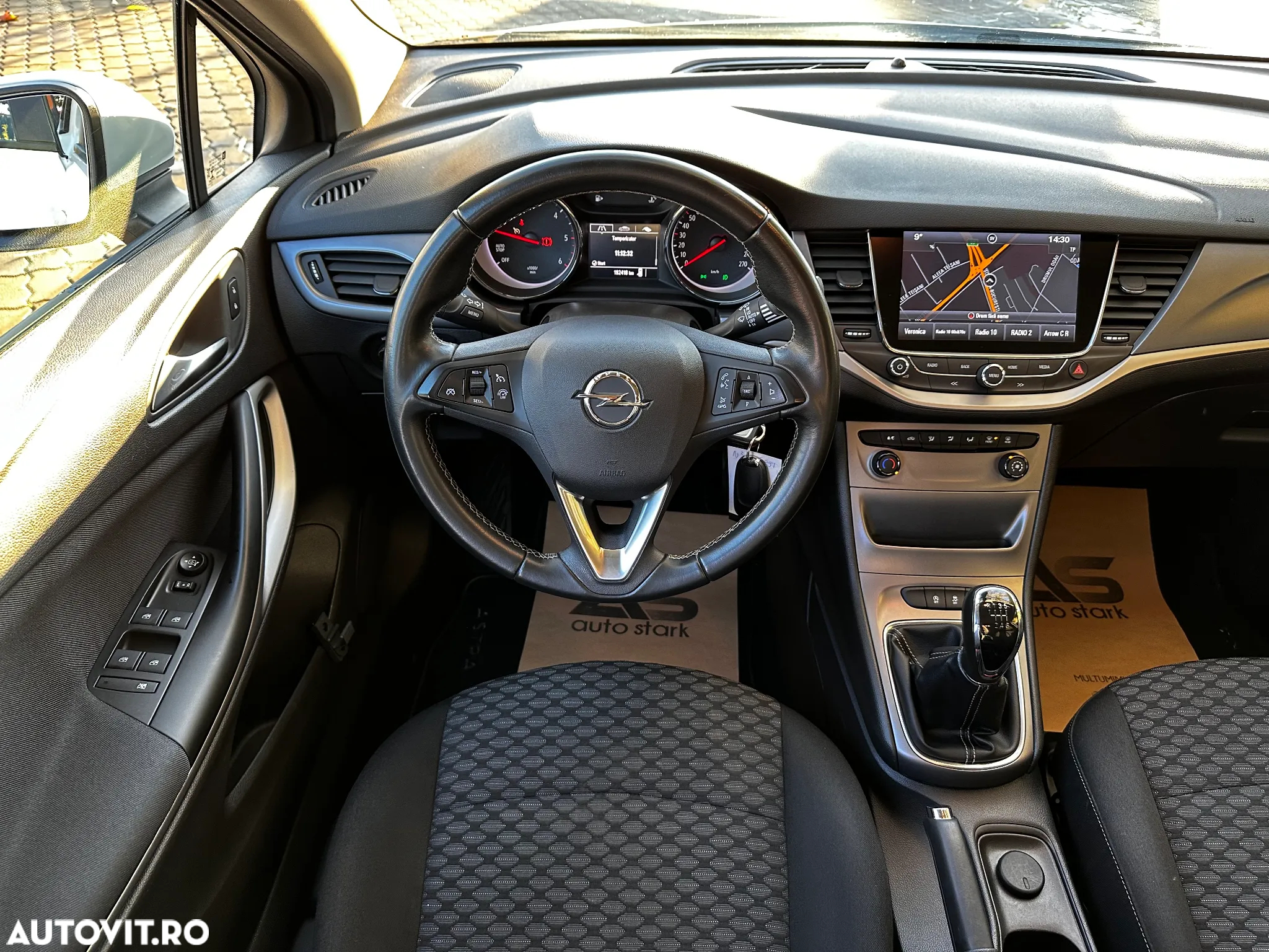 Opel Astra 1.6 D (CDTI) Start/Stop Sports Tourer Business - 4