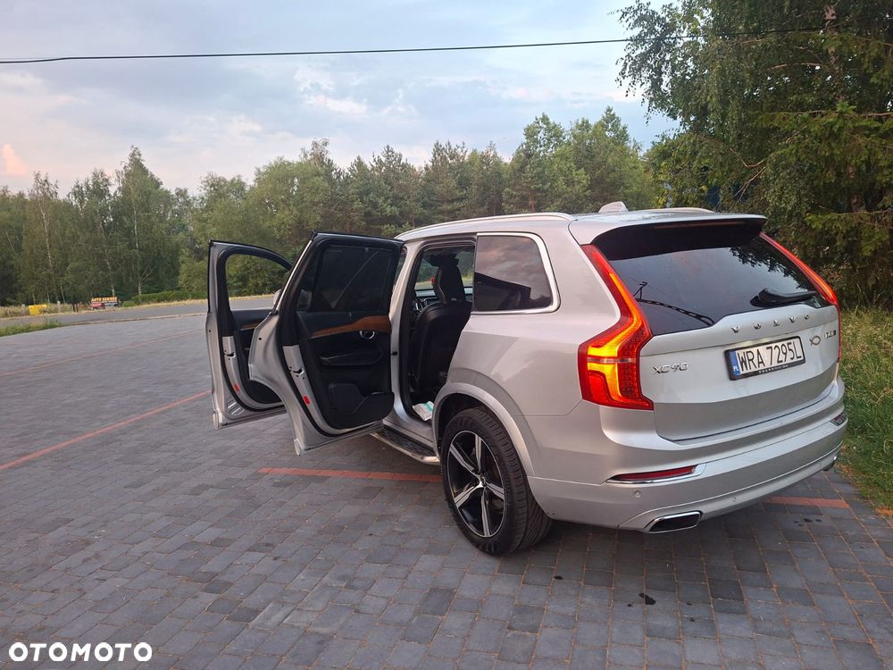 Volvo XC 90 - 9