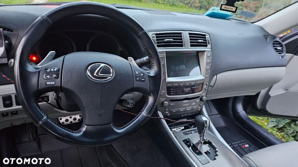 Lexus IS 250 - 8
