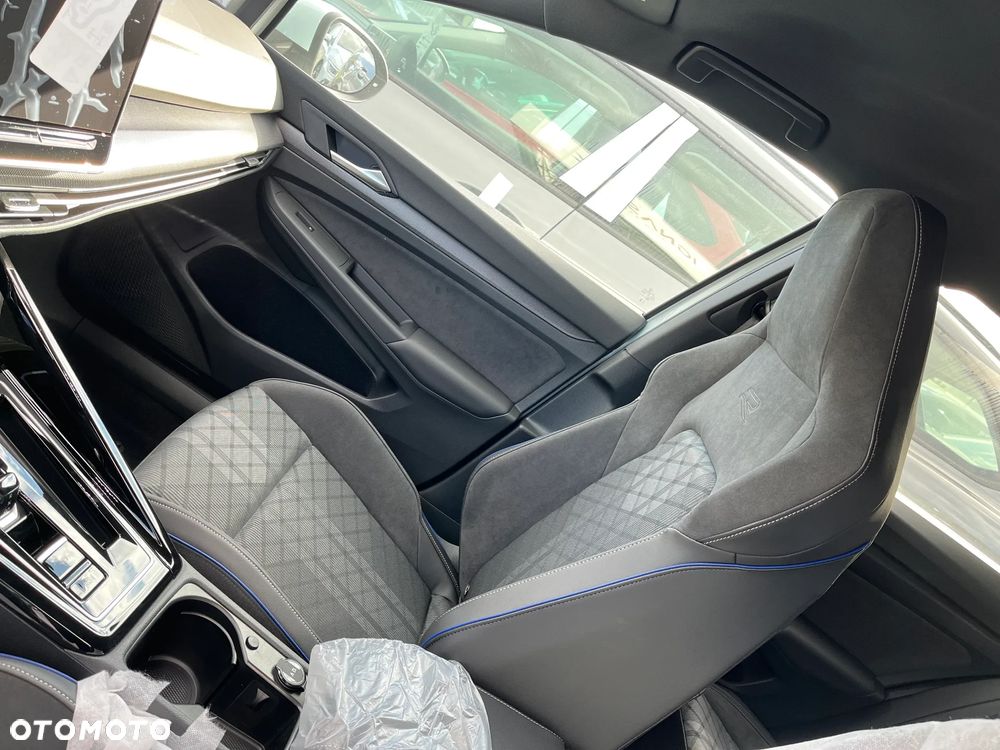 Volkswagen Golf VIII 2.0 TDI R-Line Plus DSG - 5