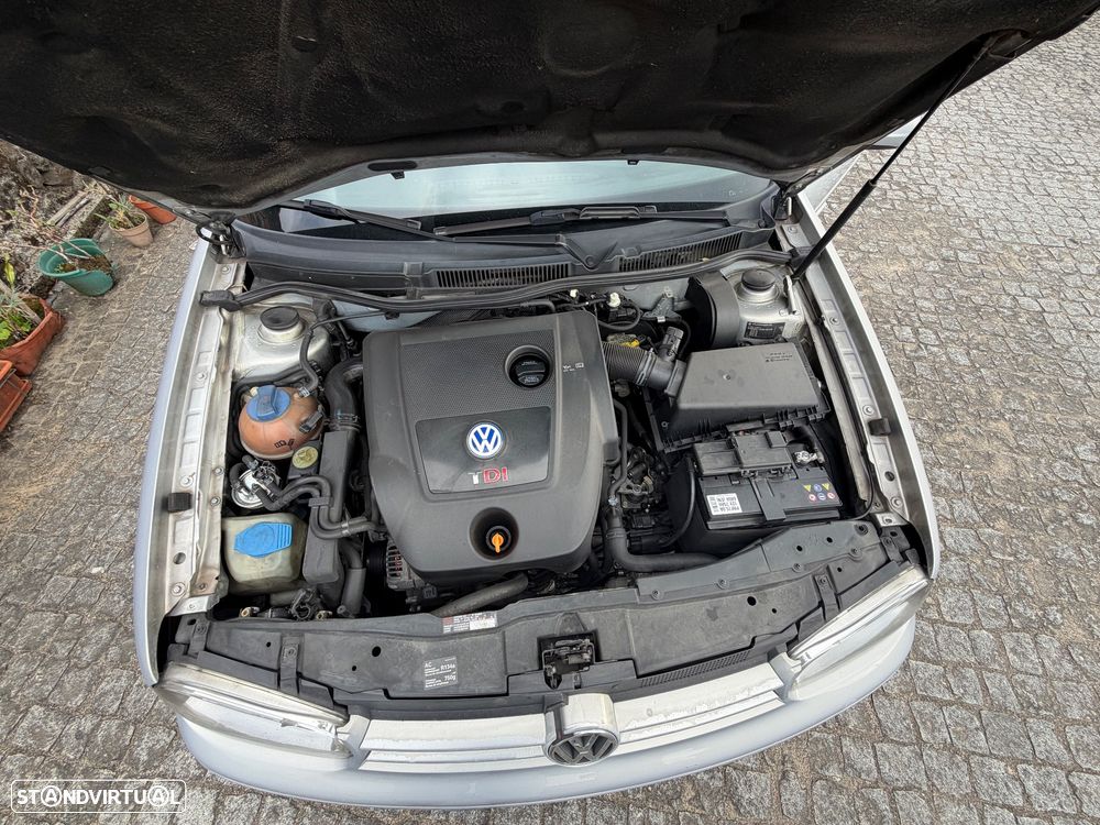 VW Golf 1.9 TDi Highline - 9