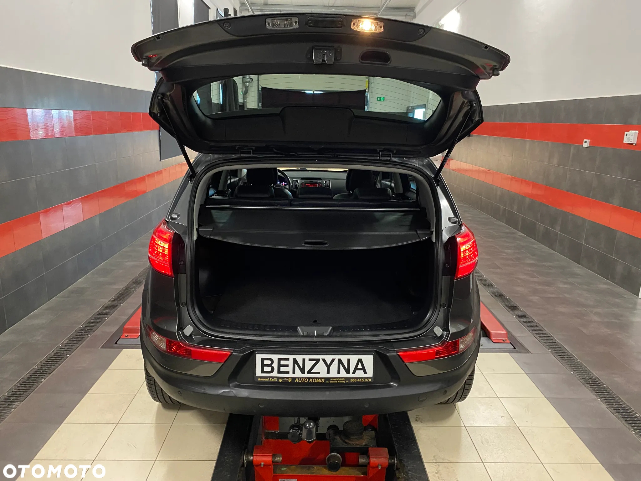 Kia Sportage 2.0 L - 10