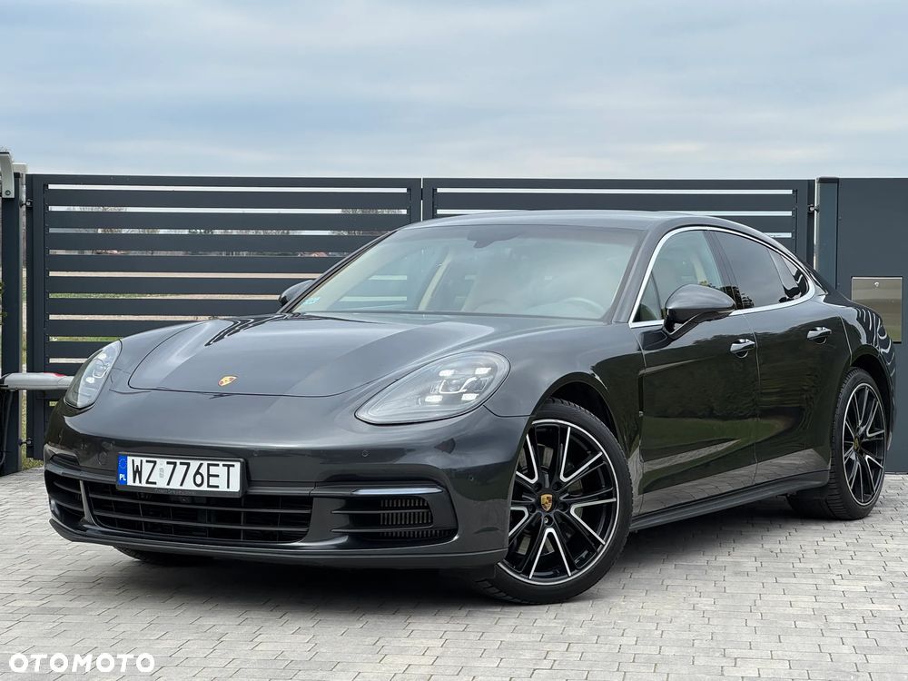Porsche Panamera 4 - 1