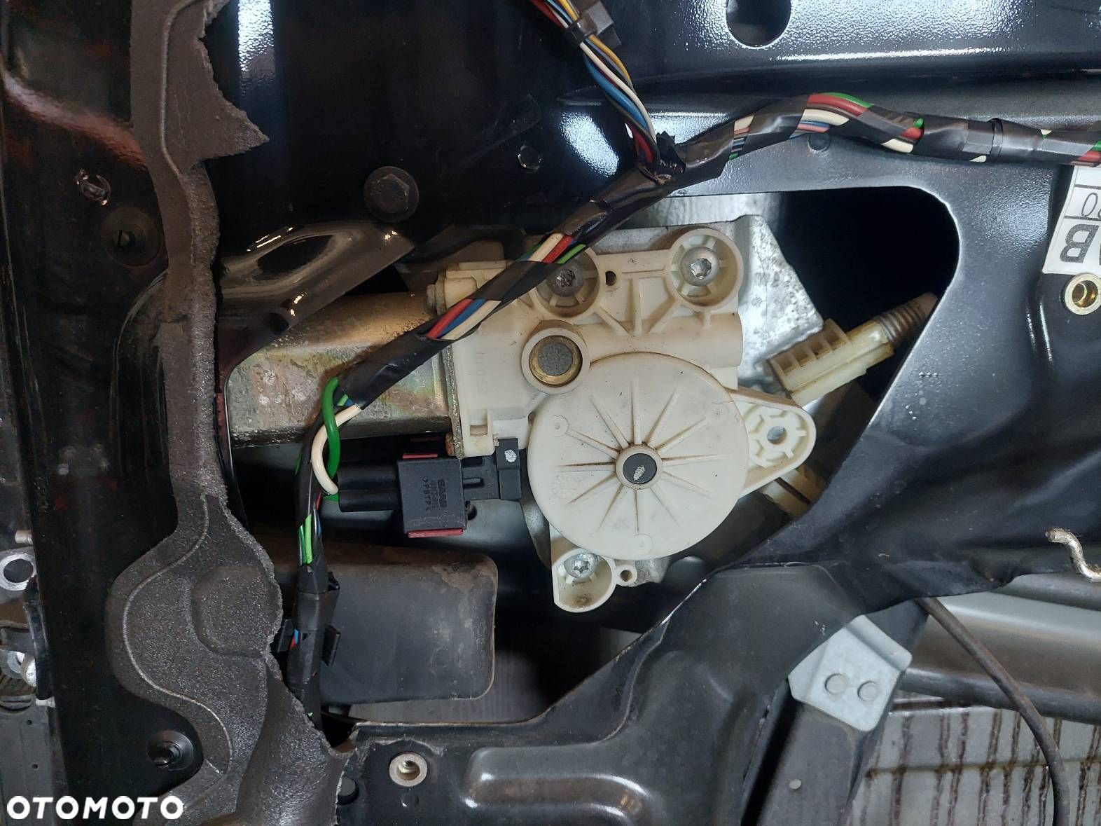 MECHANIZM PODNOŚNIK SZYBY PRAWY PRZÓD ELEKTRYCZNY SAAB 9-3 II EU - 1