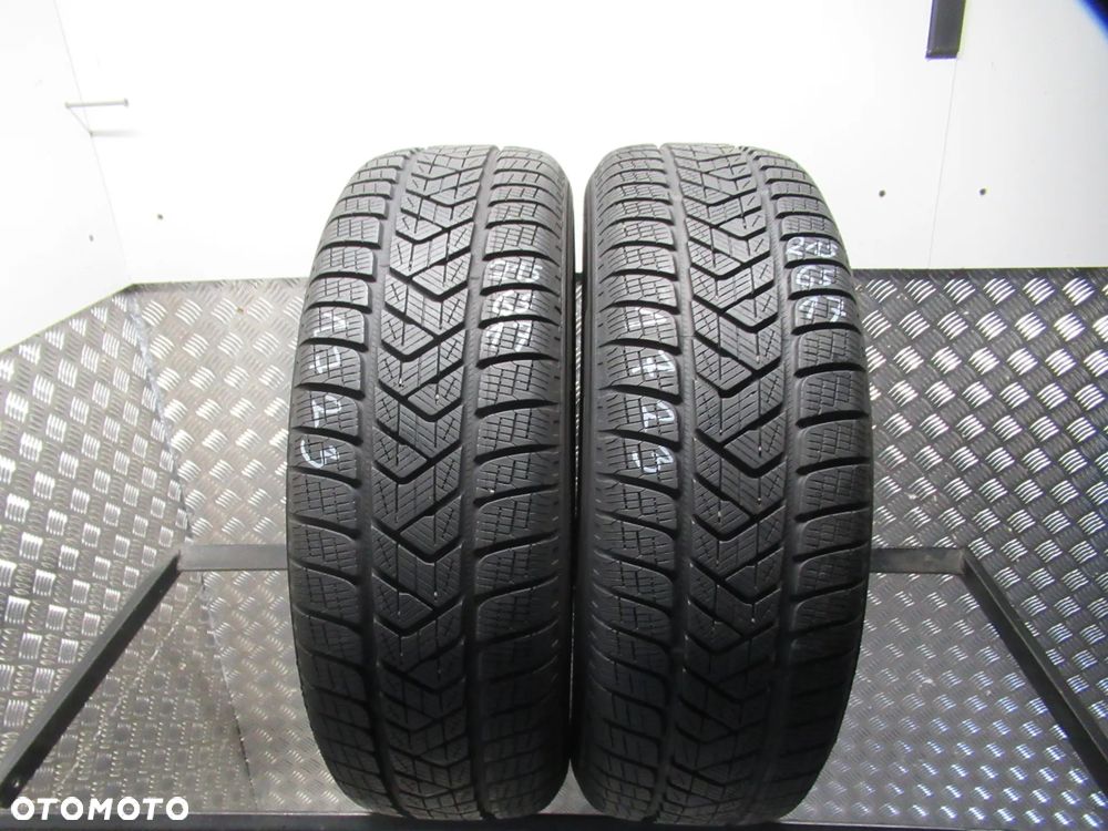 2x Pirelli Scorpion Winter 215/65/17 99H nr.1723 - 1