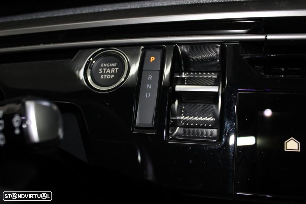 Peugeot E-5008 210 Allure Business - 26