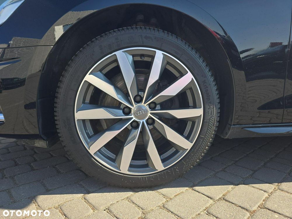 Audi A4 Limousine - 16