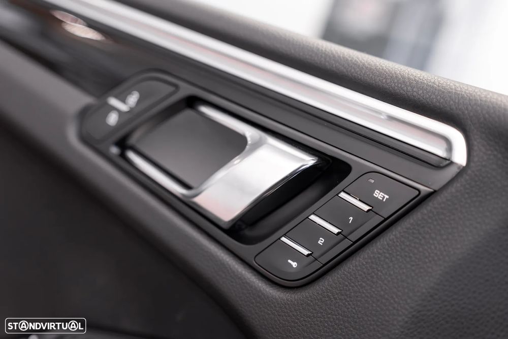 Porsche Macan Standard - 30