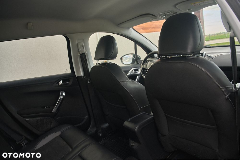 Peugeot 2008 1.6 BlueHDi Allure - 40