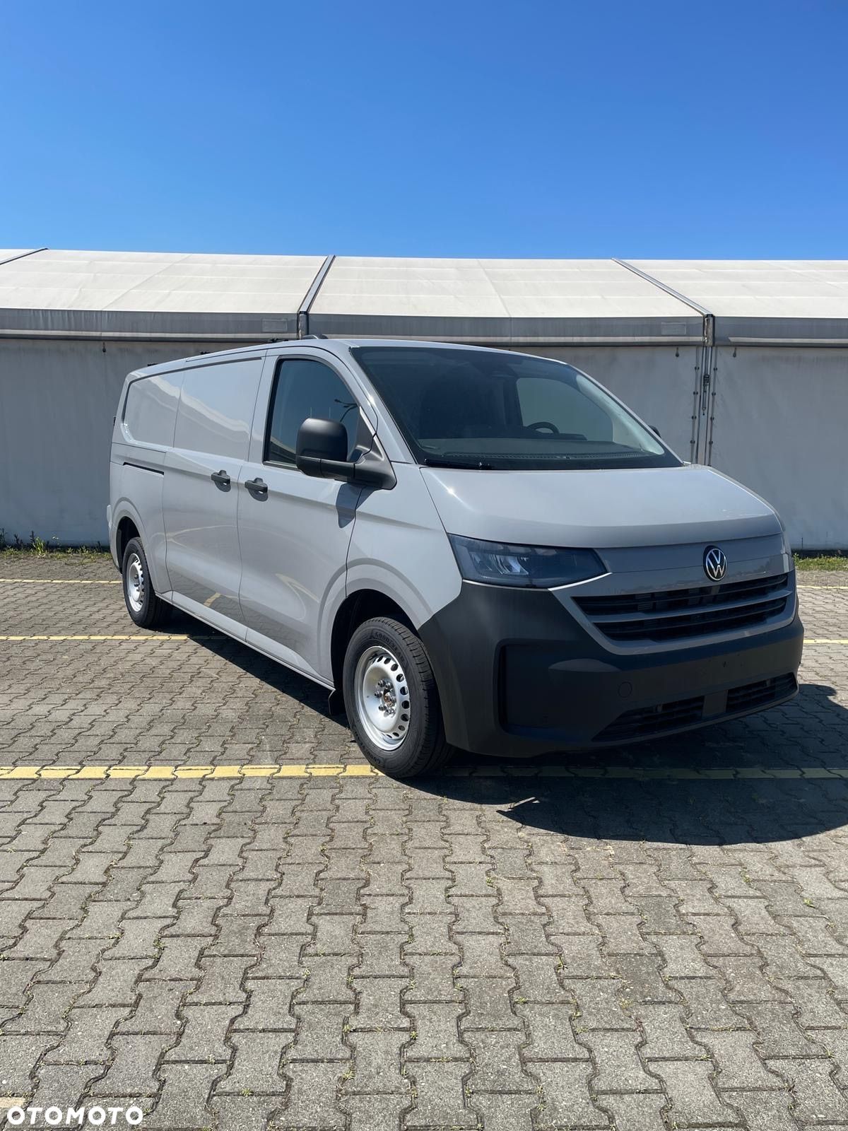 Volkswagen Transporter - 1