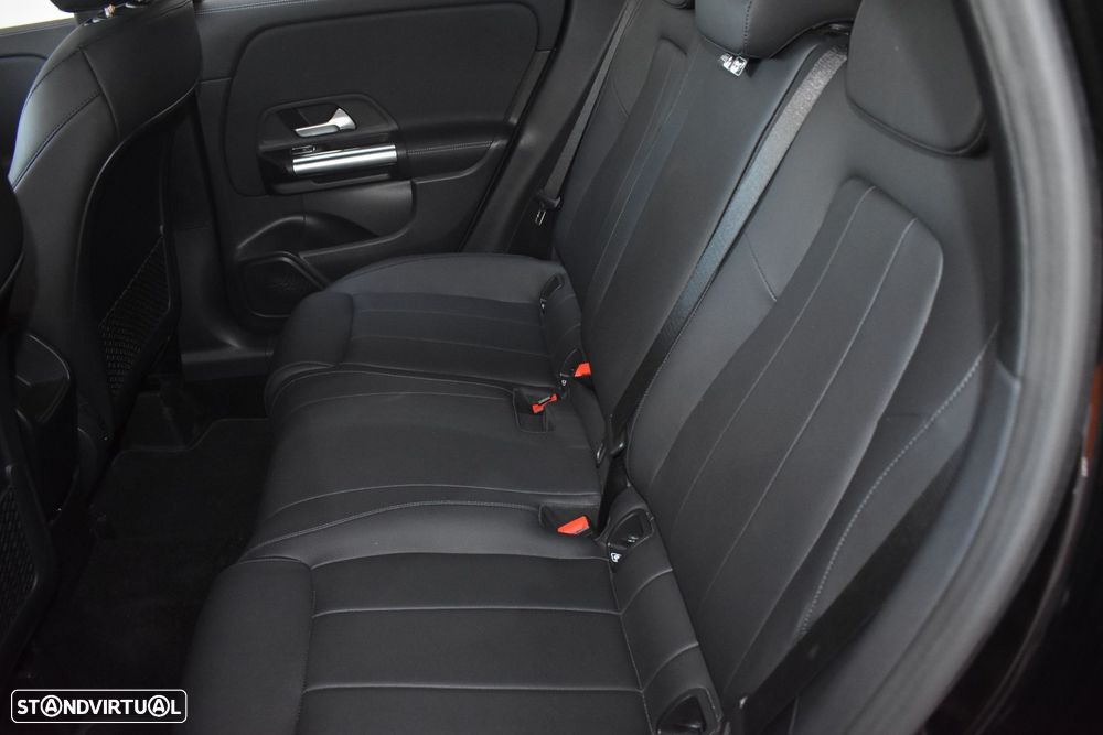 Mercedes-Benz GLA 250 - 51