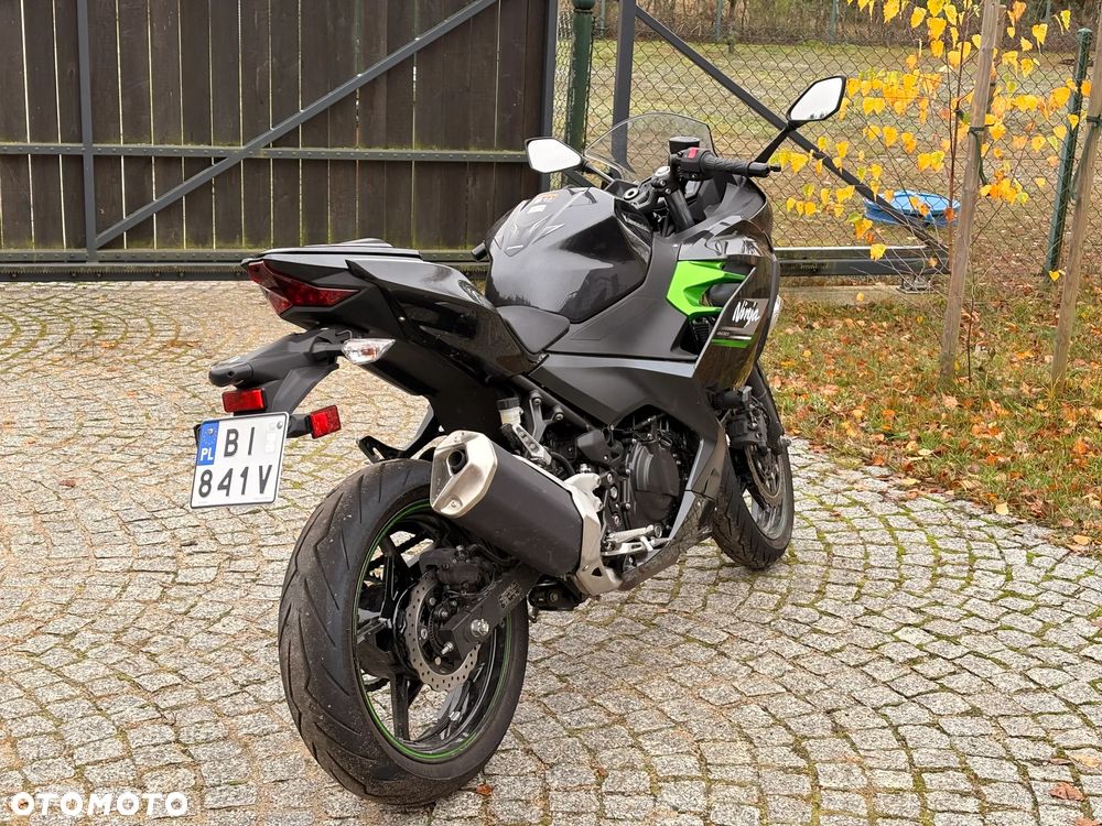 Kawasaki Ninja 400 - 10