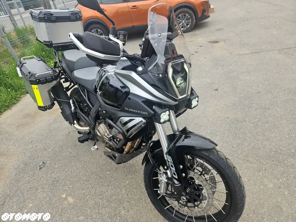 QJMOTOR SRT 600SX - 16