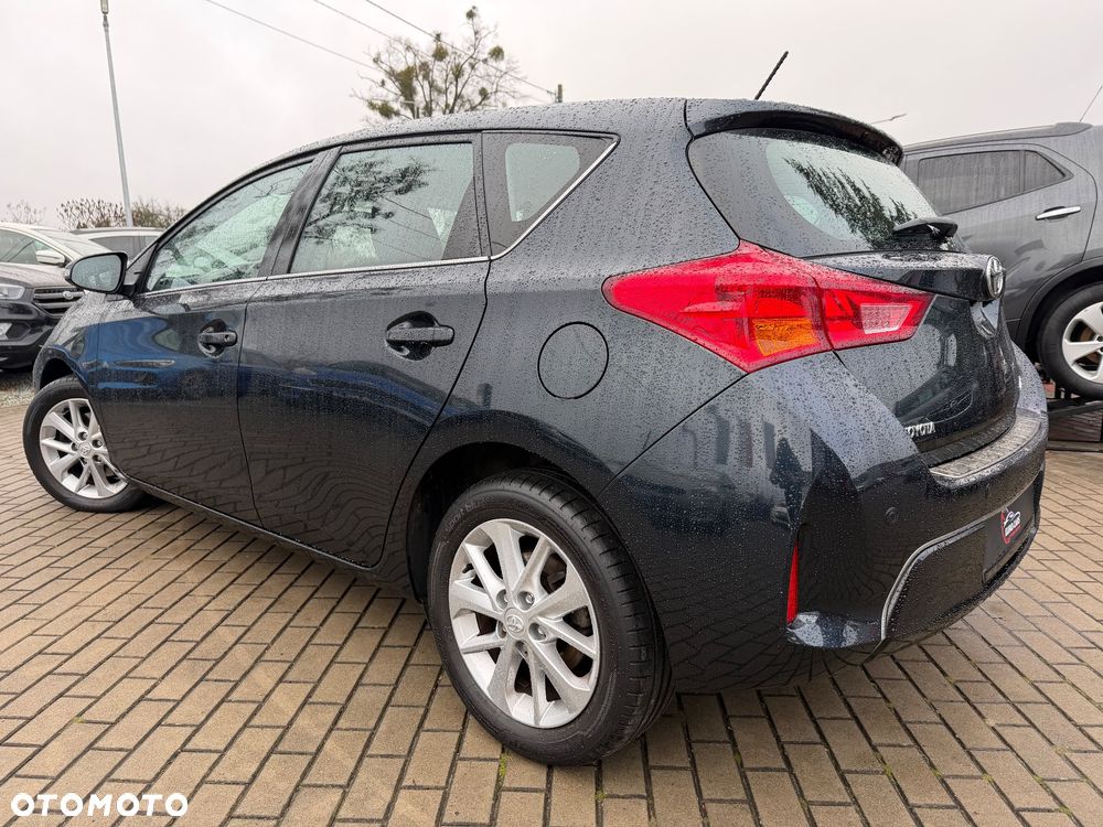 Toyota Auris 2.0 D-4D Edition - 4