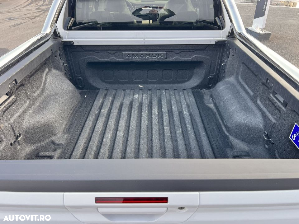 Volkswagen Amarok - 10