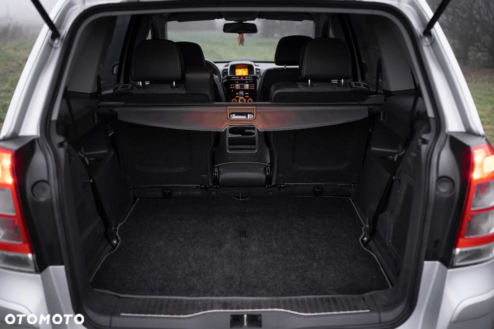 Opel Zafira 1.8 Cosmo - 17