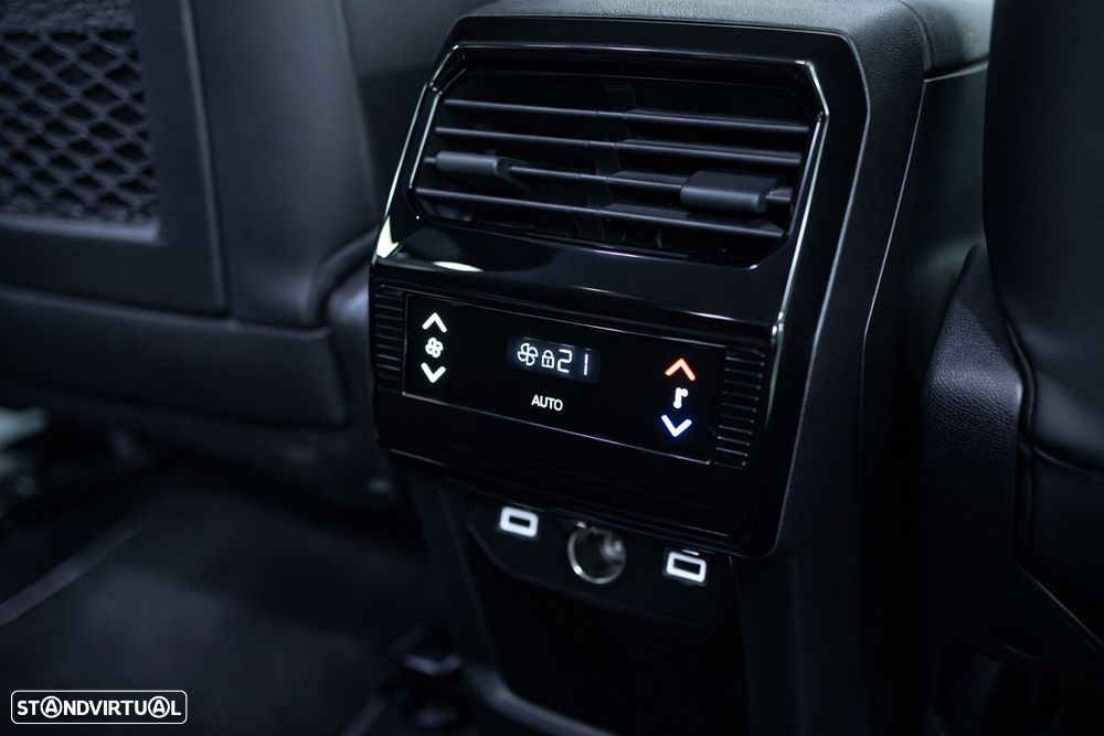 Peugeot 5008 1.6 Plug-in Hybrid GT e-DCS7 - 38